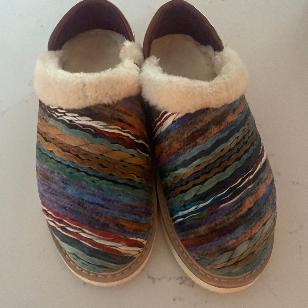 Sanuk Cozy Vibe Low SM Rad Yarn Slipper in Size 7